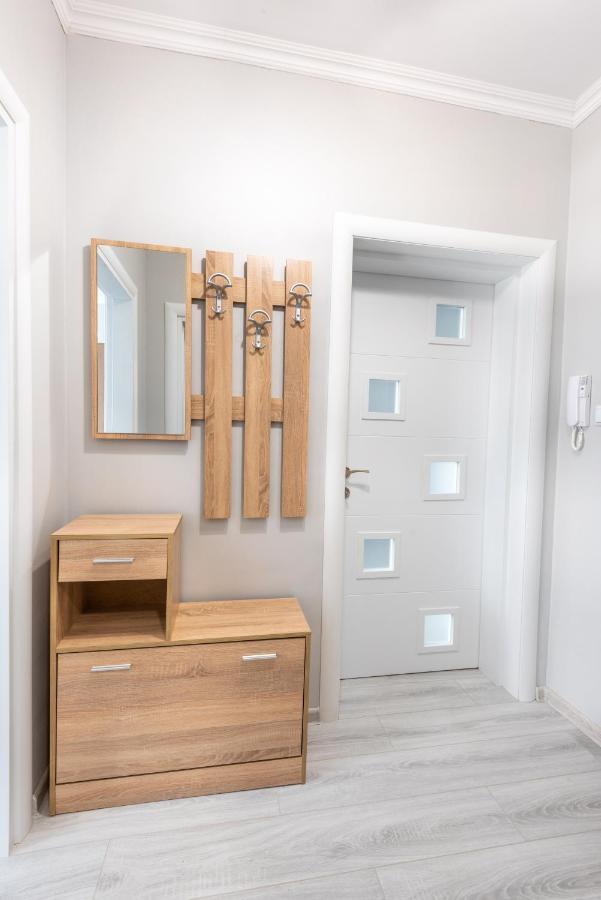Lovely 1Bed Apartment For 4 Guests & Free Parking Plovdiv Ngoại thất bức ảnh